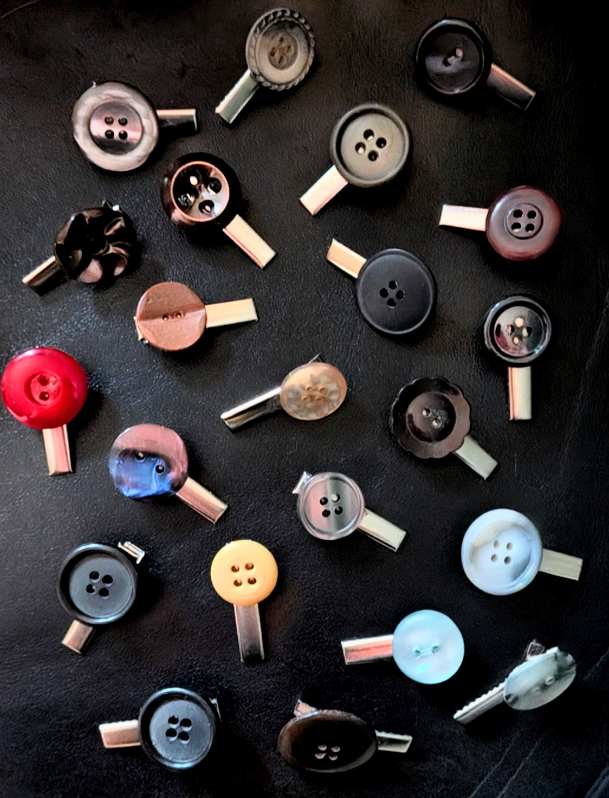 Mystery Vintage Button Hair Clip