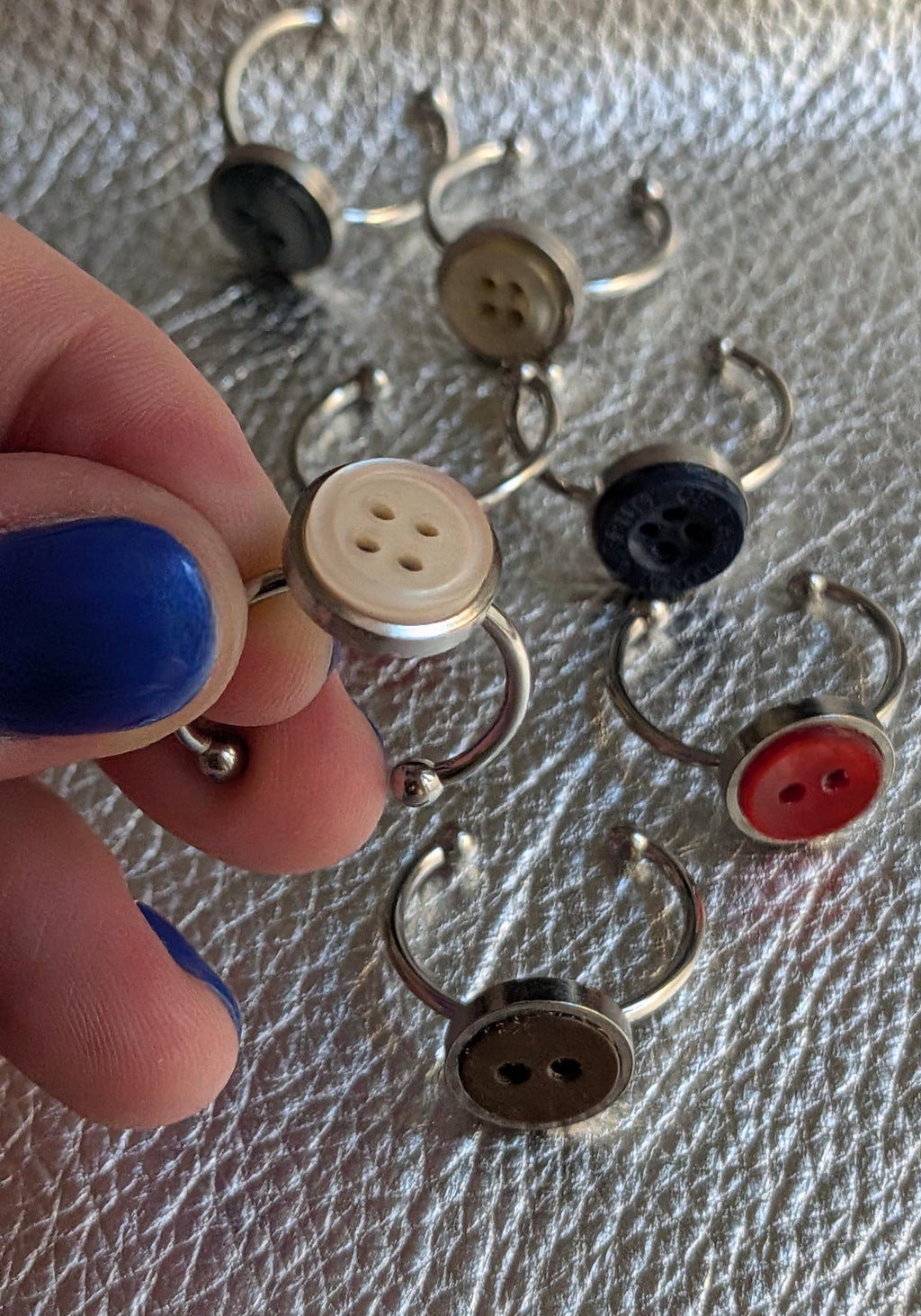 Button Ring