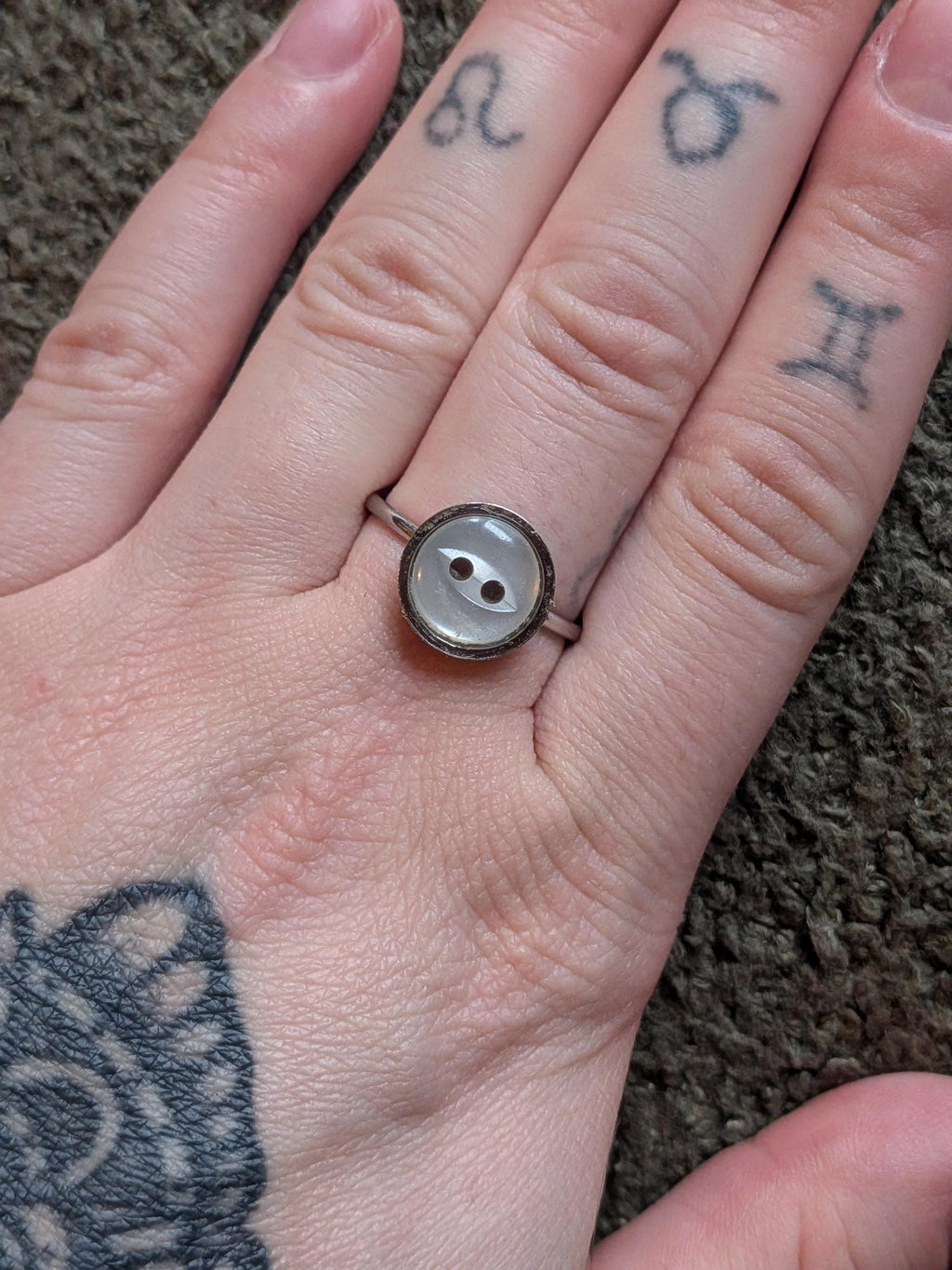 Button Ring