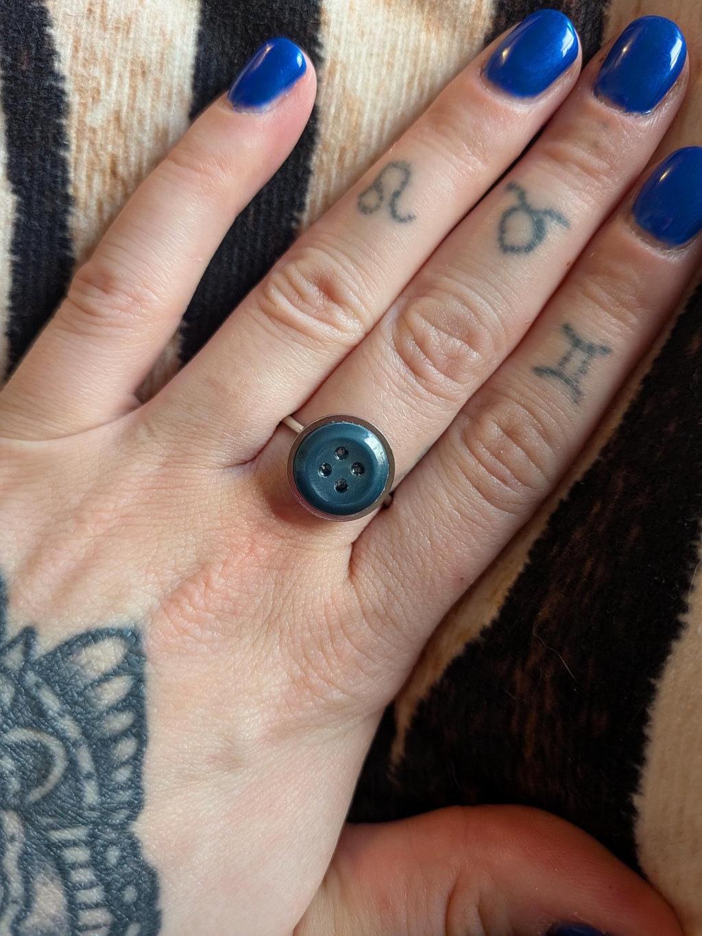 Button Ring